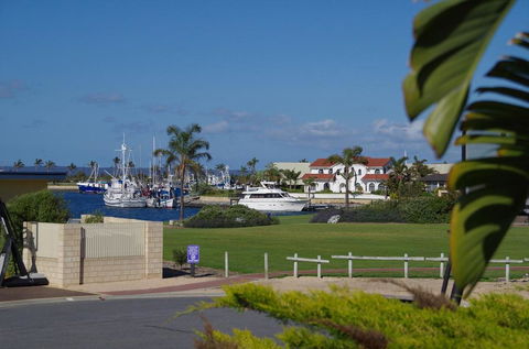 Marina Park View - Perths Hotel 2