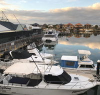 Marina View Chalets - Perths Hotel