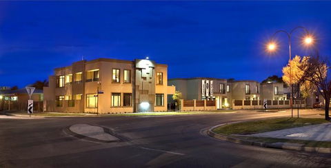 May Park Executive Apartments - Perths Hotel 0