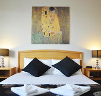 Meadowbrook Hotel Brisbane - Perths Hotel