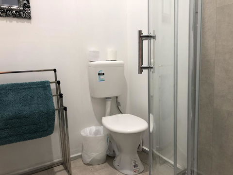 Melbourne Short Stay - Caulfield Station, Monash Uni - Perths Hotel 1