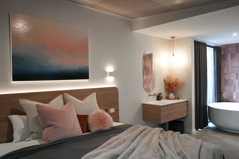 Melo Studios - Perths Hotel 2