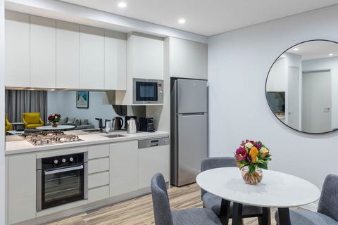 Meriton Suites Bondi Junction - Perths Hotel 1