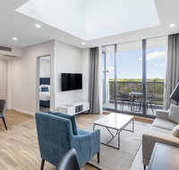 Meriton Suites Coward Street Mascot - Perths Hotel