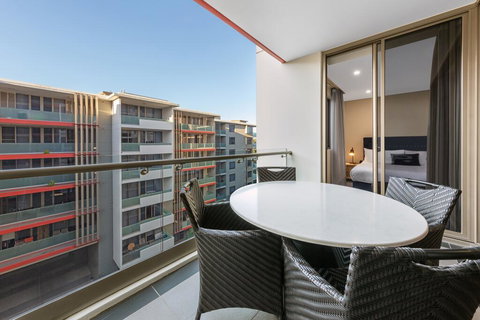 Meriton Suites North Ryde - Perths Hotel 3