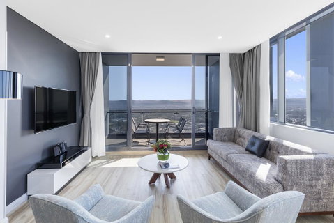 Meriton Suites Southport - Perths Hotel 0