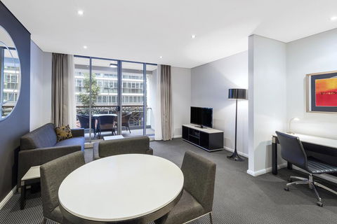 Meriton Suites Zetland - Perths Hotel 0