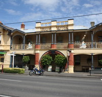 Mickey Bourke's Koroit Hotel - Perths Hotel