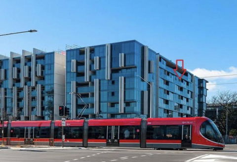 Midnight@Braddon Modern Executive Apt, Pool, Sauna, Secure Parking, Wine - Perths Hotel 3