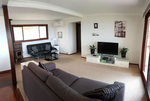 Million Dollar Views To Gold Coast - Perths Hotel 2