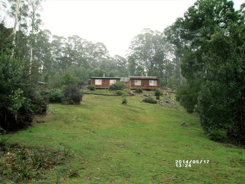 Minnow Cabins Lower Beulah - Perths Hotel 0