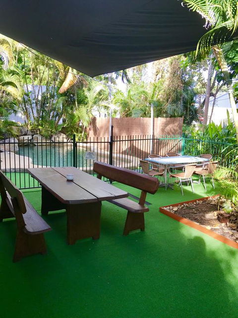 Mission Beach Retreat - Perths Hotel 3