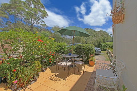 Mitchell Parade 3/11-13 - Perths Hotel 3