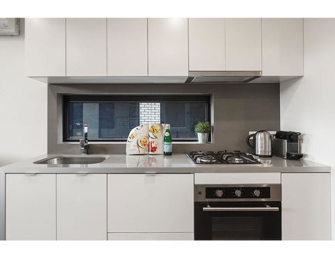 Modern 2 Bed Apartment In Trendy Collingwood - Perths Hotel 3