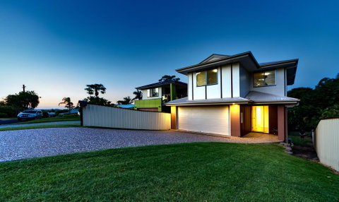 Modern Home Away From Home - Perths Hotel 0