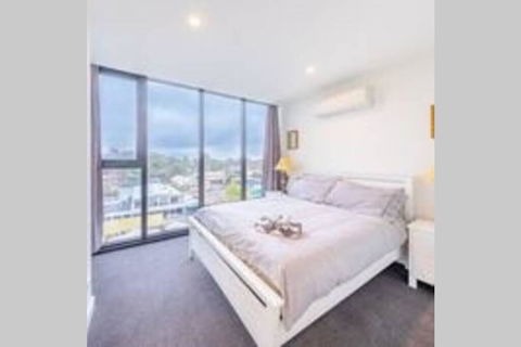 Modern Luxury 3 Bedroom Apartment With Sea Views - Perths Hotel 0