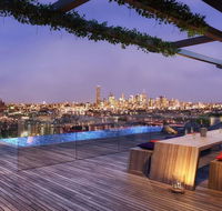 Modern carefree living style APT in ToowongView - Perths Hotel
