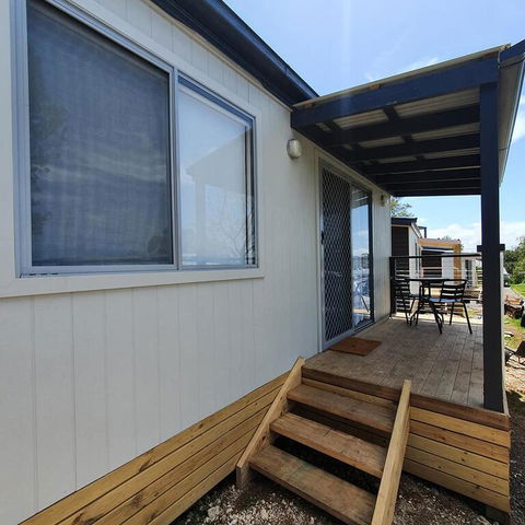 Mollymook Caravan Park - Perths Hotel 3