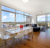 Moore to See - Modern and Spacious 3BR Zetland Apartment with Views over Moore Park - Perths Hotel
