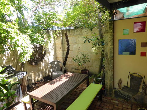 Morgano's Fish - Perths Hotel 0
