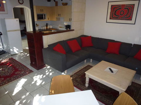Morgano's Sea - Perths Hotel 2