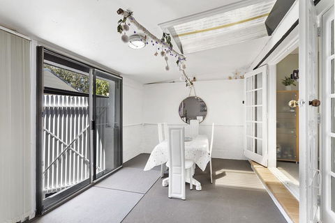 Morna Point Road 86A, Nell's Cottage - Perths Hotel 3