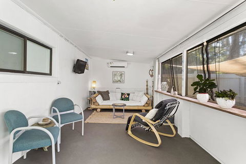 Morna Point Road 86A, Nell's Cottage - Perths Hotel 1
