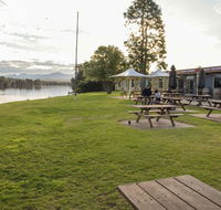 Moruya Waterfront Hotel Motel - Perths Hotel