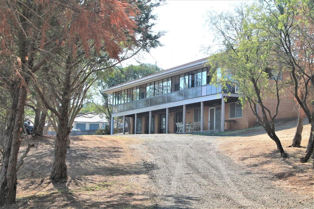 Spring Creek QLD Perths Hotel