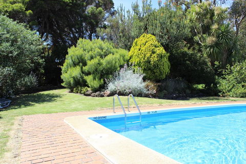 Motel Warrnambool - Perths Hotel 2