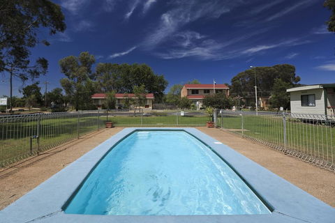 Mudgee Valley Park - Perths Hotel 2