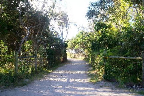 Mudjimba Esplanade Villa - Perths Hotel 2