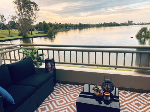 Mulwala Lakeside Apartment - Perths Hotel 0