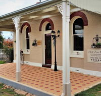 Must Love Dogs BB  Self Contained Cottage - Perths Hotel