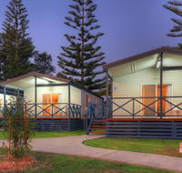 Nambucca River Tourist Park - Perths Hotel