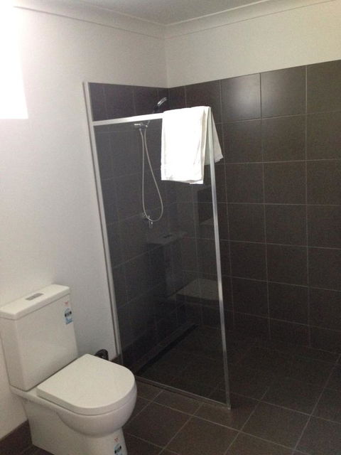 Albany Beachside Accommodation - Perths Hotel 2