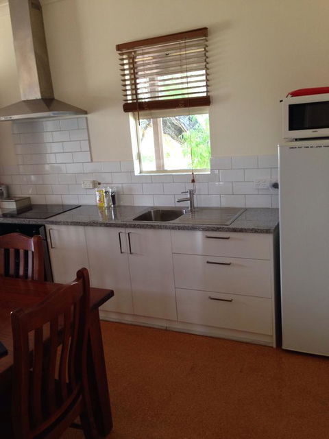 Albany Beachside Accommodation - Perths Hotel 0
