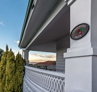 Serpentine Rose - Perths Hotel