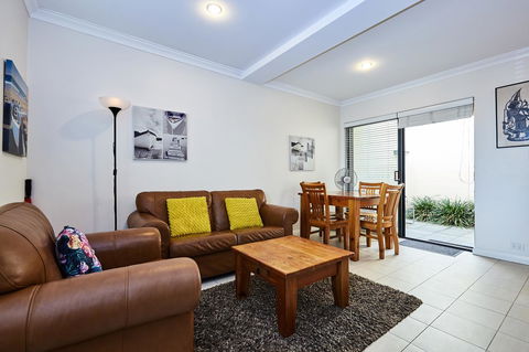 Fremantle Townhouse U/5 - Perths Hotel 3