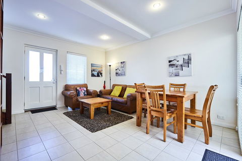 Fremantle Townhouse U/5 - Perths Hotel 4
