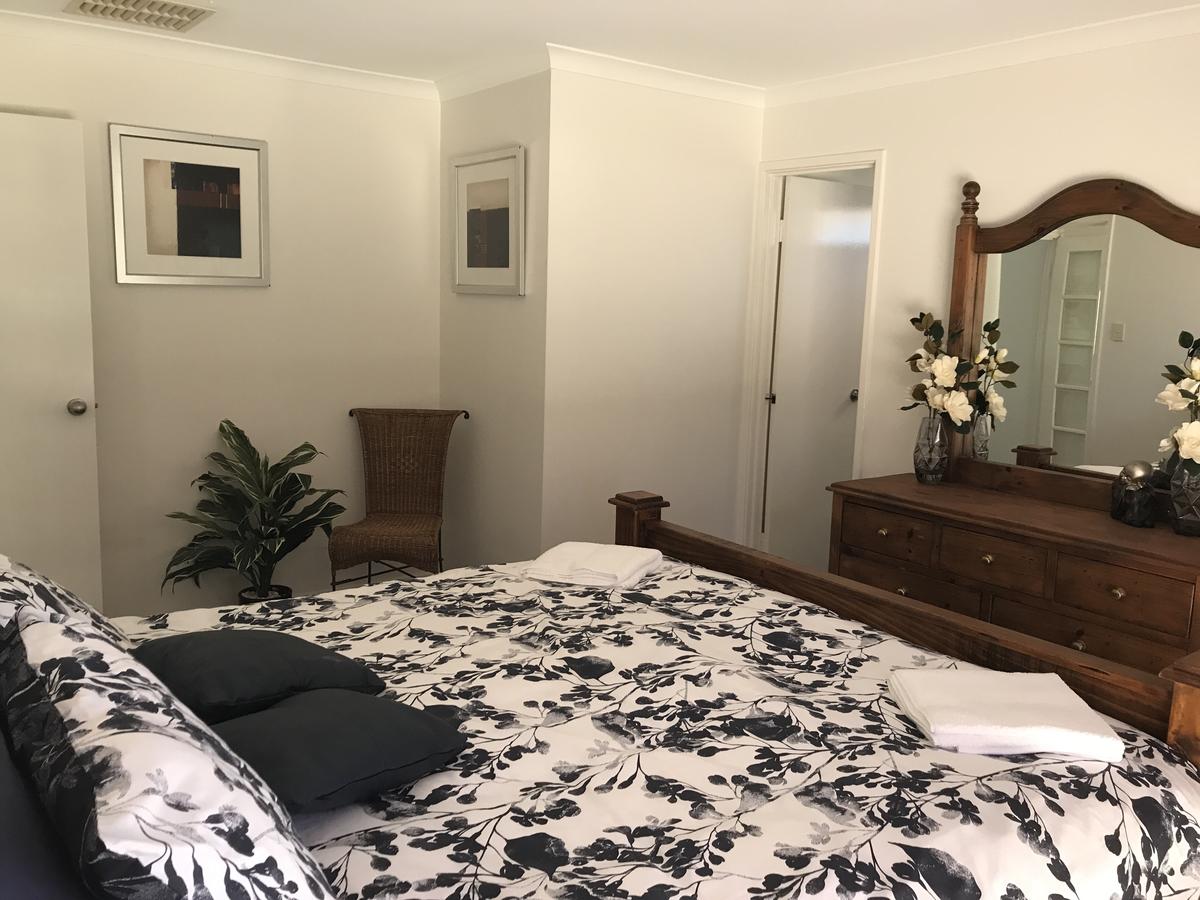 Heathridge WA Perths Hotel