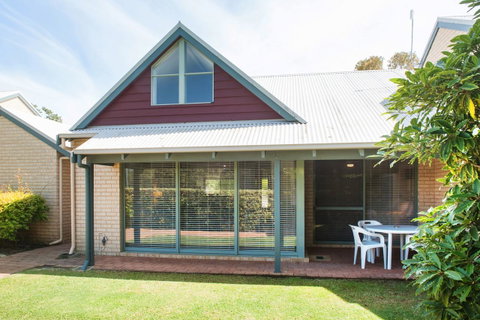 Bayshore Beachside Resort - Perths Hotel 25