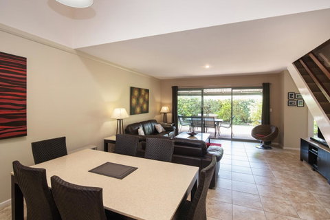 Bayshore Beachside Resort - Perths Hotel 18