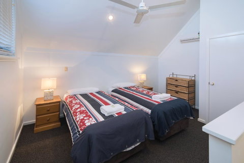 Bayshore Beachside Resort - Perths Hotel 2