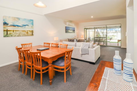Bayshore Beachside Resort - Perths Hotel 40