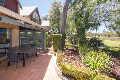 Bayshore Beachside Resort - Perths Hotel 5