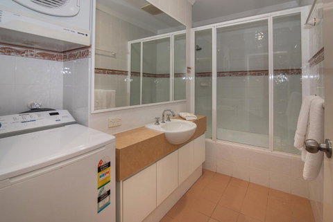 Bayshore Beachside Resort - Perths Hotel 35