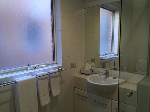 West End District Apartments - Perths Hotel 6