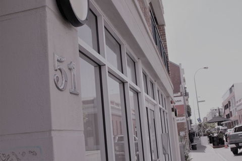 West End District Apartments - Perths Hotel 8