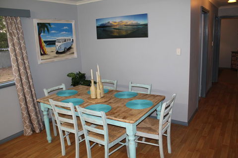 Jbay Beach Shack - Perths Hotel 11